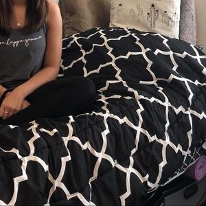Twin XL Reversible Comforter